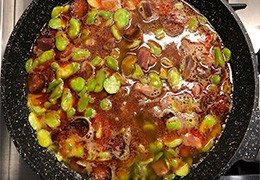 Ragoût de chorizo et jambon aux fèves